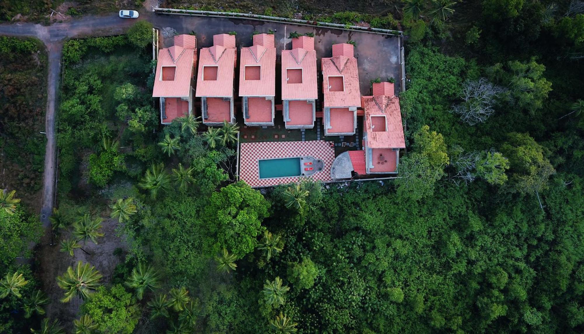 Treehouse Blue Hotel & Villas Colva Exterior photo