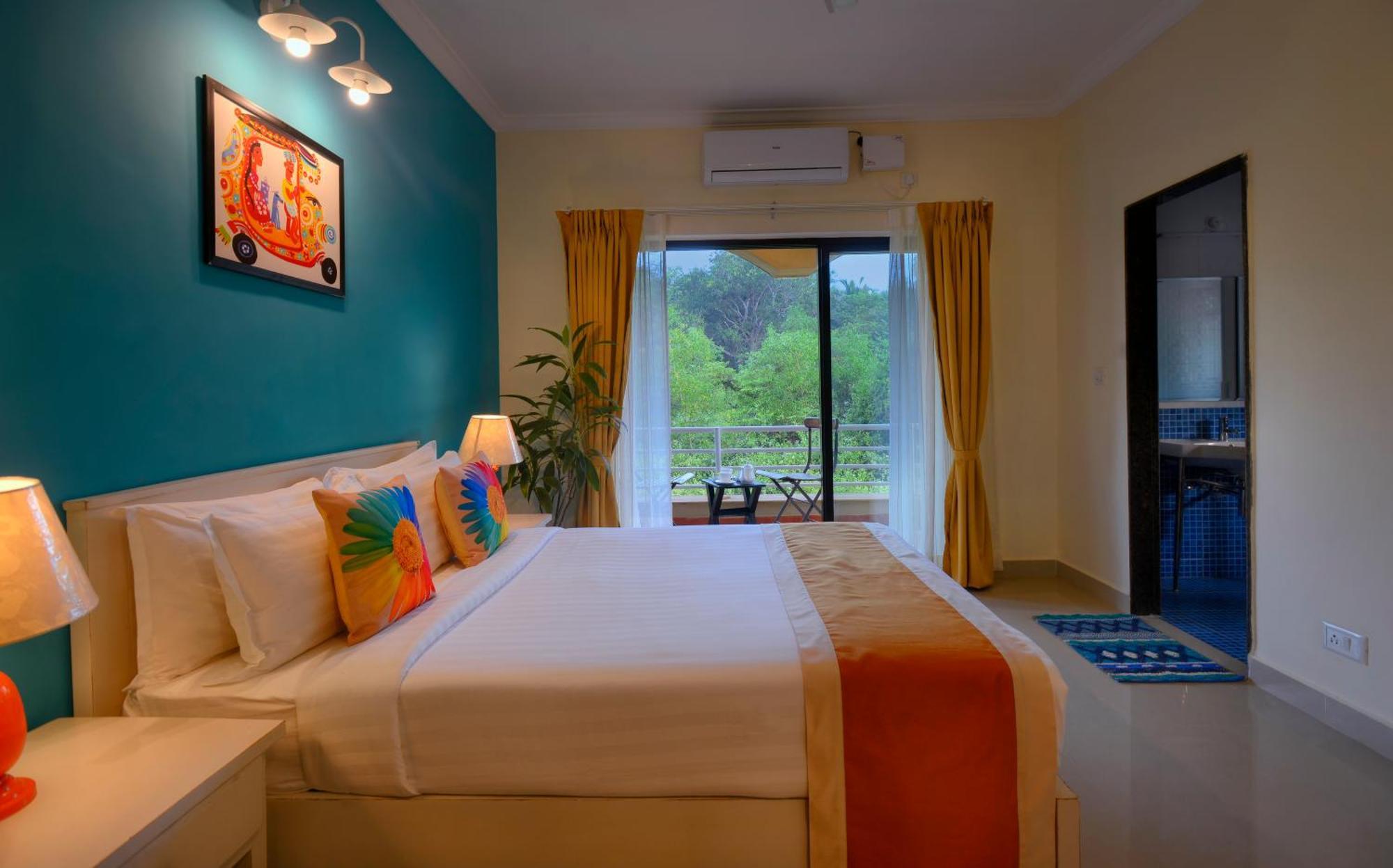 Treehouse Blue Hotel & Villas Colva Exterior photo