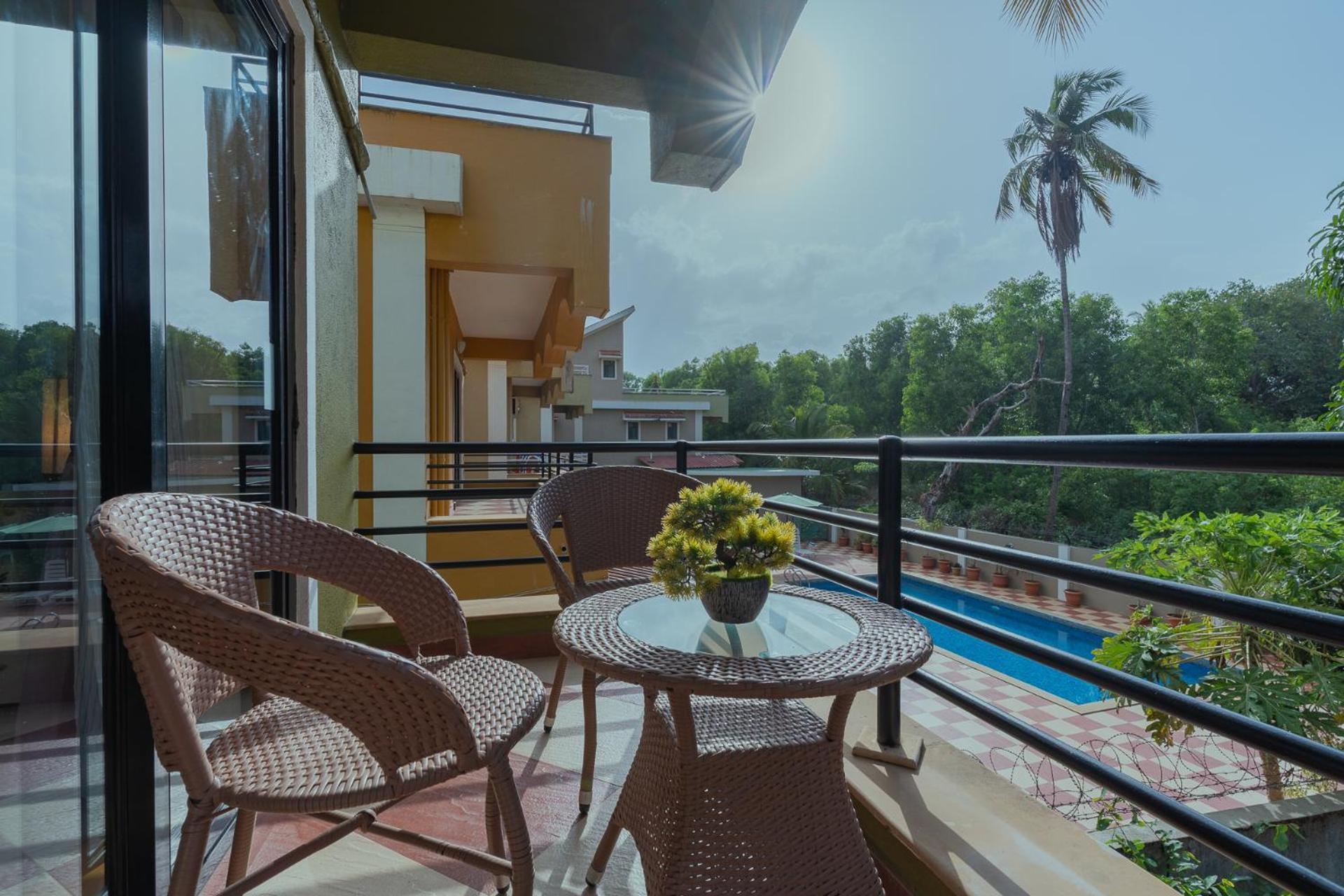 Treehouse Blue Hotel & Villas Colva Exterior photo